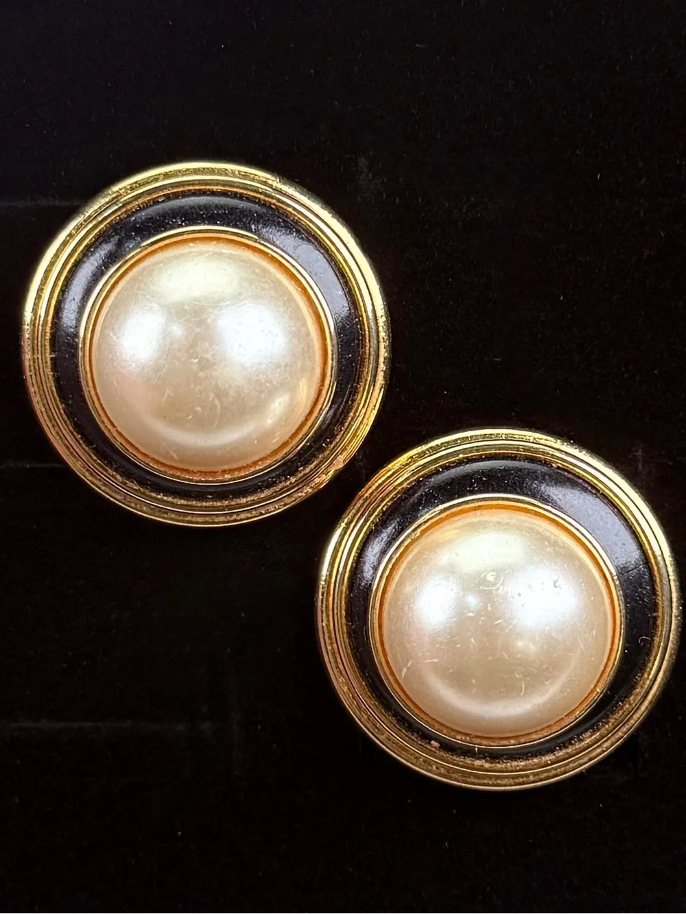 Vintage, goldtone, faux pearl large clip on earrings